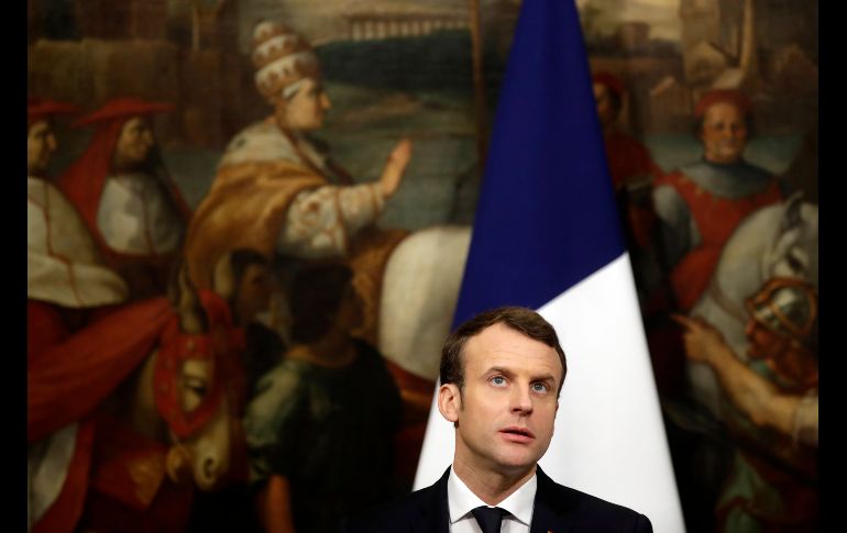 El presidente de Francia, Emmanuel Macron, habla en una conferencia de prensa conjunta con el primer ministro italiano, Paolo Gentiloni, luego de una reunión en el Palacio Chigi de Roma. AP/A. Tarantino