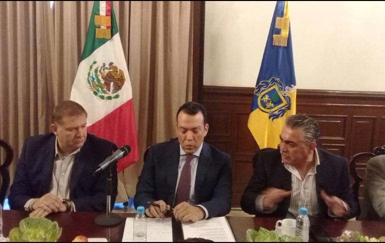 Este jueves, el secretario Roberto López Lara sostuvo una reunión con los representantes del partido para determinar acciones en este proceso. TWITTER / @RobertoLopezJal