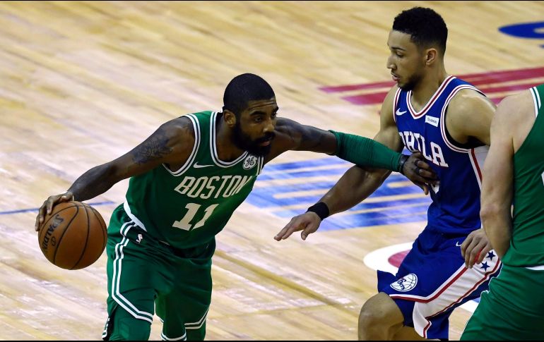 Kyrie Irving (#11) aportó 20 puntos. EFE/W. Oliver