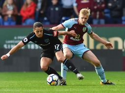 El principal obstáculo para el regreso de Hernández al Manchester United es el elevado precio que el Wet Ham pide por él.  AP/Archivo