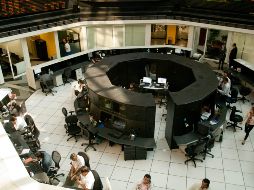 El mercado accionario local acumuló una baja en la semana de 751.83 enteros o 1.51 por ciento respecto al viernes anterior. NTX / ARCHIVO