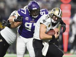 Asedio. En la Semana 1, Drew Brees (#9) estuvo bajo constante presión de los Vikings. AFP