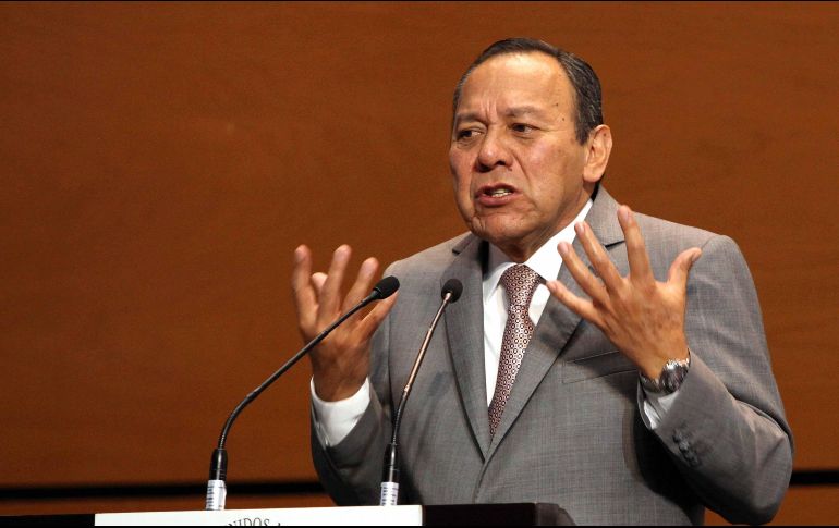 El perredista se apoyará del PAN, Morena y Movimiento Ciudadano para presentar la medida. SUN/ ARCHIVO