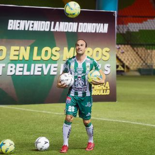 Donovan se viste de esmeralda