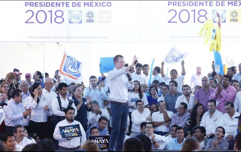 El líder panista, dice Ochoa Reza, no quiere que se investigue el desvío de 700 millones de pesos que destinó a su campaña en Hermosillo. TWITTER / @RicardoAnayaC