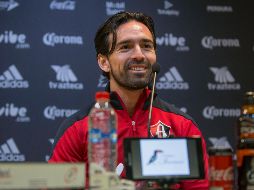 El técnico no fue presentado por ningún directivo, lo cual precisó, no le incomoda en lo más mínimo, porque solamente piensa en trabajar y dar resultados inmediatos. MEXSPORT / C. De Marchena