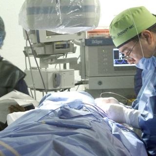 Expertos mexicanos salvan a paciente al extraerle un tumor