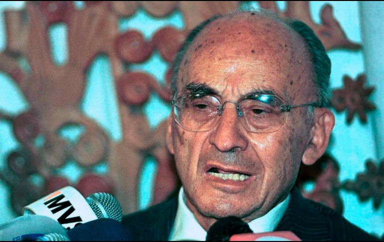 Echeverría fue ingresado en un hospital de Ciudad de México por una leve neumonía. EFE / ARCHIVO