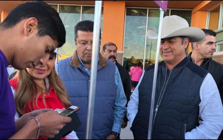 En total el gobernador con licencia de Nuevo León sumó un millón 592 mil firmas para su postulación como candidato independiente presidencial. TWITTER / @JaimeRdzNL