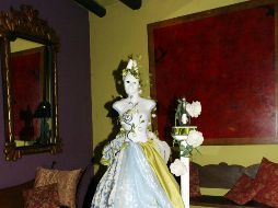 Interior del Hotel California en Todos Santos, Baja California.