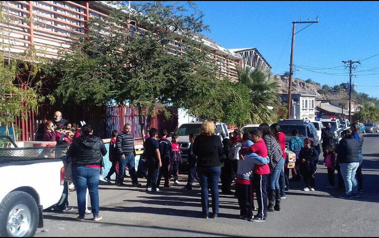 El Servicio Sismológico Nacional ajusta a 6.3 la magnitud del sismo ocurrido a las 10:17 horas de este viernes a 76 kilómetros al noreste de Loreto, Baja California Sur. EFE / L. Roldán