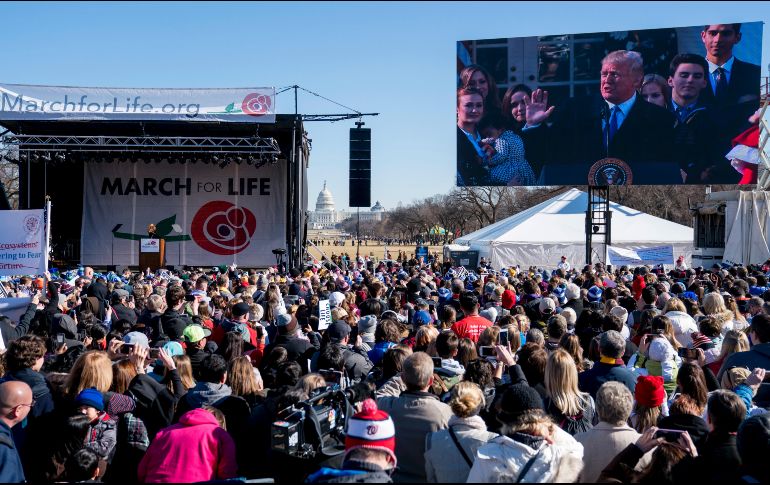 Trump es el primer presidente que se dirige vía satélite a la 