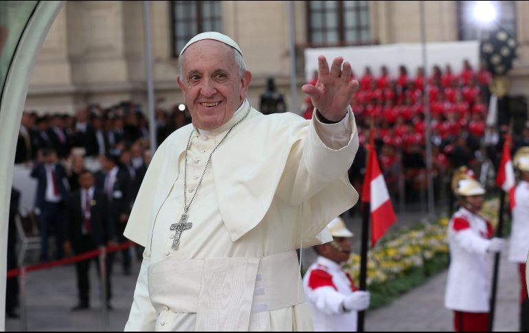 El Papa asistió a la recepción que le brindó el presidente Kuczynski, en plena crisis política precisamente por supuesta corrupción. EFE / E. Arias