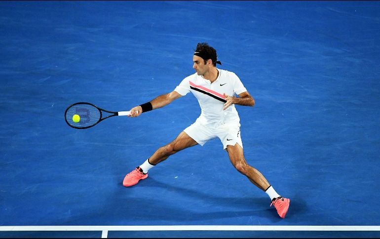 U na hora y 59 minutos bastaron para que Federer saldara el encuentro. EFE/D. Lewins