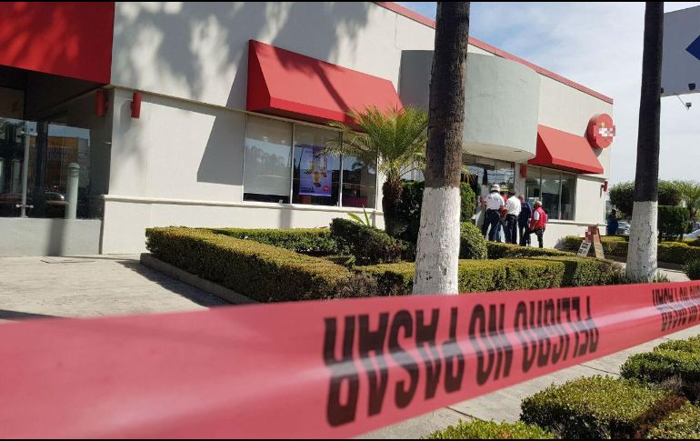 Elementos de seguridad montan un operativo por la zona para dar con los causantes. ESPECIAL/ S. Blanco