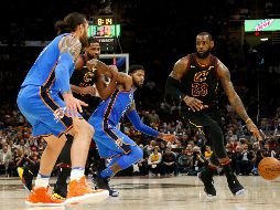 James (D) quería hacer historia frente a los aficionados locales y su familia, pero no pudo conseguirlo. AFP/K. Irwin