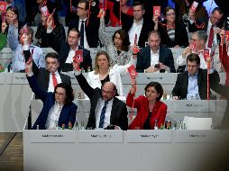 El intenso debate puso de relieve los múltiples recelos de buena parte del partido a la que sería la tercera alianza con Merkel. EFE / S. Steinbach