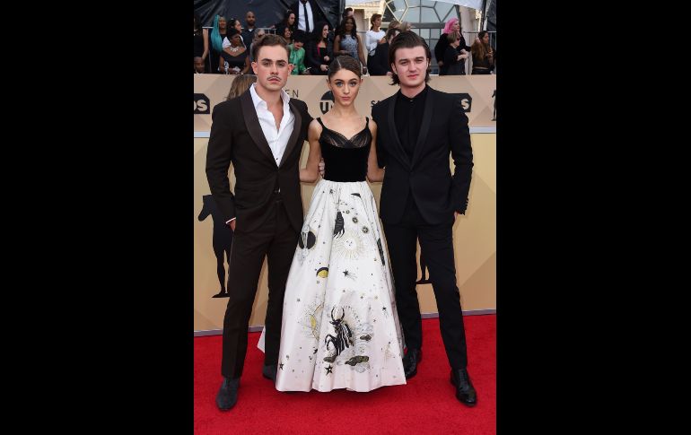 Dacre Montgomery, Natalia Dyer y Joe Keery.