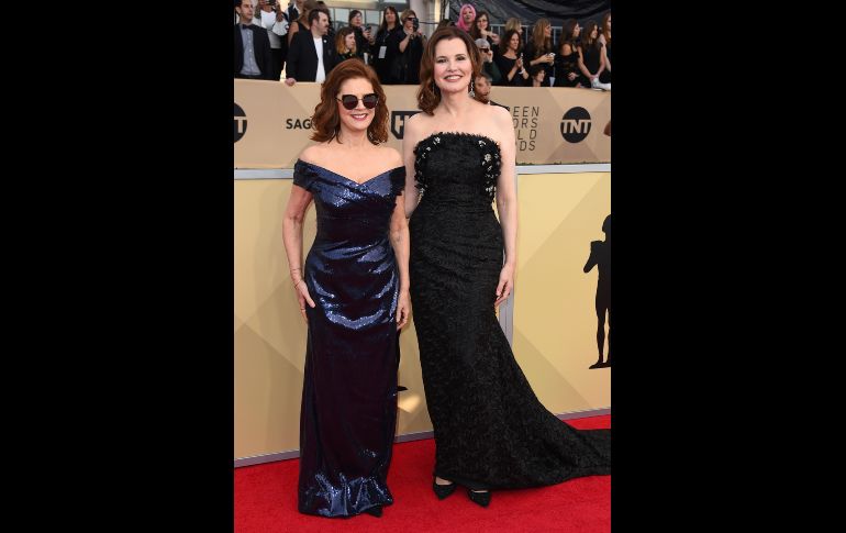 Susan Sarandon y Geena Davis llegan a la ceremonia de los premios del Sindicato de Actores de Estados Unidos (SAG) en Los Ángeles.