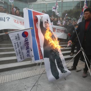 Pyongyang condena las manifestaciones en Seúl