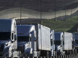 Unos 14 millones de empleos en EU, dos millones en Canadá y tres millones en México dependen del comercio entre América del Norte. AFP/G. Arias