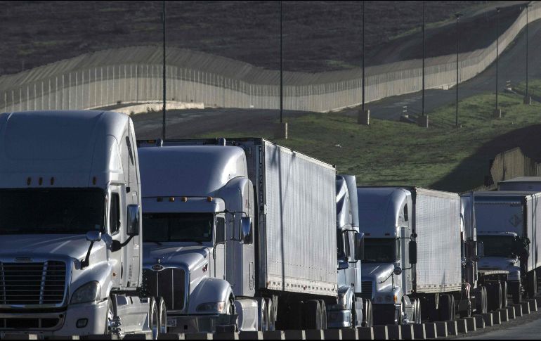 Unos 14 millones de empleos en EU, dos millones en Canadá y tres millones en México dependen del comercio entre América del Norte. AFP/G. Arias