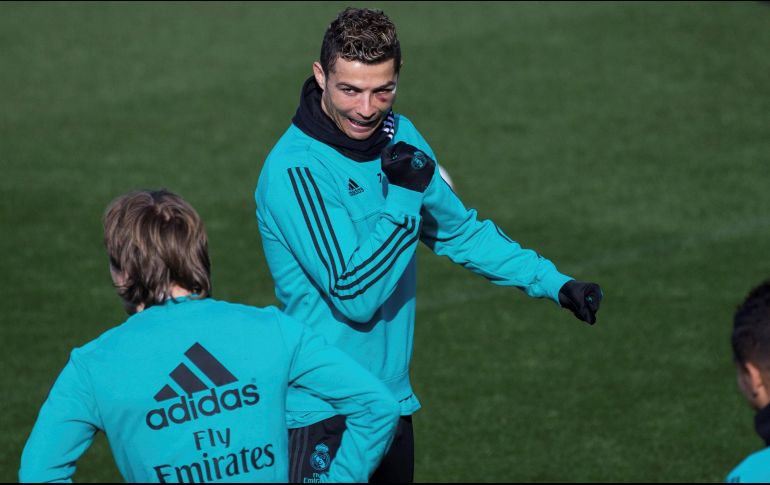 A pesar de la lesión, Cristiano Ronaldo se muestra de buen humor y dispuesto a participar. EFE/R. Jiménez
