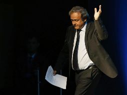 ''Es una cuestión de honor'' y una iniciativa para conseguir ''un futbol libre de la dictadura burocrática de la FIFA'', señaló en un texto publicado este miércoles por el diario Le Monde. AP / ARCHIVO