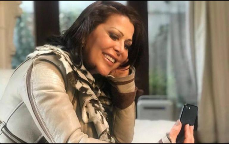 En 2009 fue hospitalizada por complicaciones de una cirugía en la que le inyectaron una sustancia tóxica en los glúteos. FACEBOOK/Alejandra Guzmán