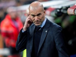 Zidane admite que vivió su peor noche en el banquillo del Real Madrid. EFE/R. Jiménez