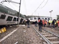 Miembros de los servicios de emergencia trabajan en el lugar del suceso. EFE/M. Loscalzo