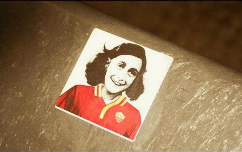 La cúpula del Lazio condenó estos hechos y entregó una corona de flores simbólica a la Sinagoga de Roma. ESPECIAL/TWITTER