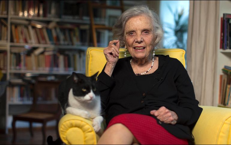 Poniatowska urgió darles a las mujeres las mismas oportunidades que a los hombres. NTX/ ARCHIVO