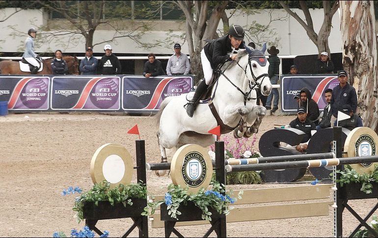 Rodrigo Lambre, a lomos de “Coleman”, realizó ayer un recorrido de desempate sin faltas en la prueba libre a 1.50 metros. EL INFORMADOR/M. Vargas
