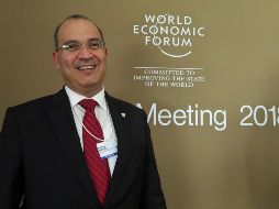 Carlos Treviño Medina. El director de la petrolera nacional busca en Davos nuevas oportunidades. NOTIMEX
