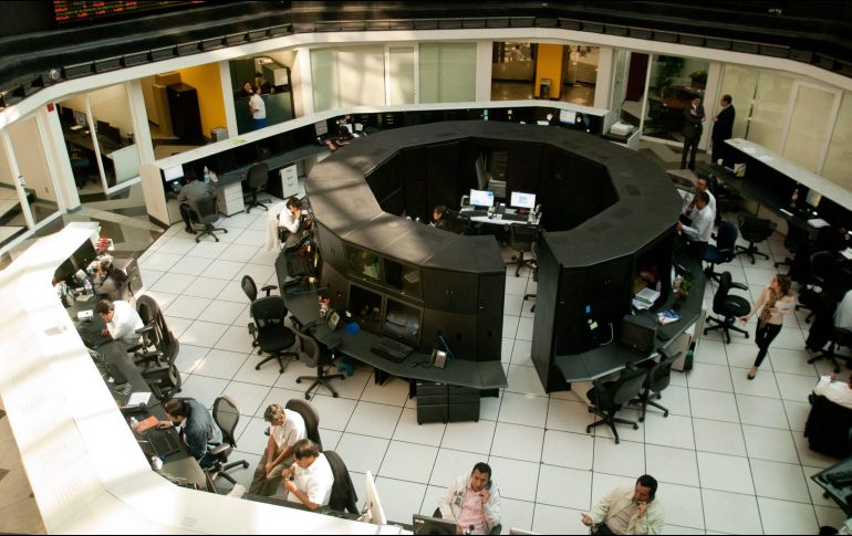 El mercado accionario local logró rebasar la barrera que no tocaba desde septiembre pasado. NTX / ARCHIVO