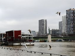 En el Sena queda prohibida la navegación, dejando en un 