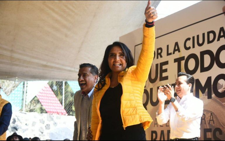 La perredista dijo que se buscará a los padres de familia que no cumplan con dar pensión alimenticia y éstos deberán pagar al Gobierno de la CDMX lo que deben. TWITTER / @Ale_BarralesM