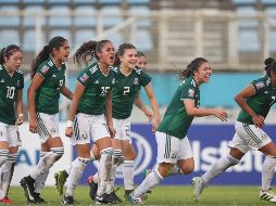 México celebra la victoria en tanda de penaltis. MEXSPORT/C. Crane