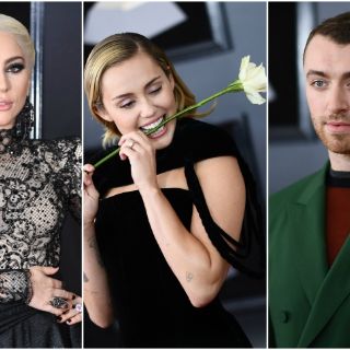 Con una flor blanca, celebridades desfilan por la alfombra roja de los Grammy