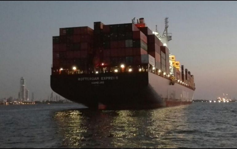 Dentro del navío se logró ubicar unas tulas que contenían 185 paquetes con cocaína pura. NTX/ ESPECIAL