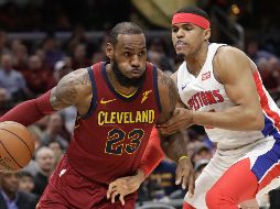 James, quien sigue con puntuaciones bajas, sumó ocho rebotes y 14 asistencias. AP / T. Dejak