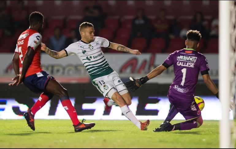 Santos Laguna llegó a siete unidades en la clasificación general y Tiburones Rojos acumuló dos puntos. MEXSPORT / Isabel