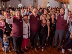 Carlos Lomelí Bolaños se reunió con alrededor de 500 médicos militantes de su partido y habitantes de los distritos 12 y 20. FACEBOOK/DrCarlosLomeli