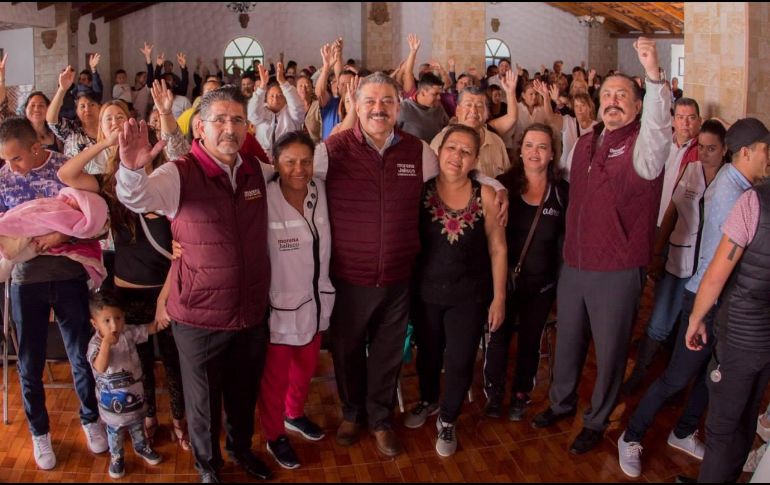 Carlos Lomelí Bolaños se reunió con alrededor de 500 médicos militantes de su partido y habitantes de los distritos 12 y 20. FACEBOOK/DrCarlosLomeli