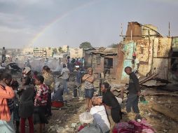 Más de 14 mil personas se vieron afectadas por el fuego, que tardó 10 horas en ser sofocado. EFE/ARCHIVO