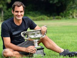Tras ganar el Abierto de Australia, Federer podría rebasar a Nadal si gana Abierto de Dubái, siempre y cuando el español no logre defender el título obtenido el año pasado en el Abierto de Acapulco. AFP / S. Khan