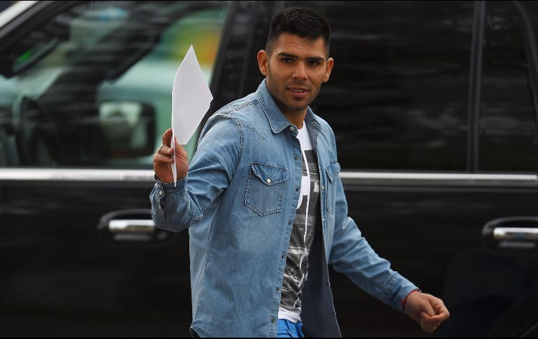 Vestido de civil, Silvio Romero se presentó a las instalaciones de Coapa para recibir un documento y de inmediato dejó el club, con lo que puso fin a su carrera con las Águilas. MEXSPORT / O. Aguilar