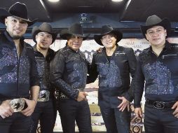 Bronco. La agrupación posa previo a un concierto en la Ciudad de México. AP
