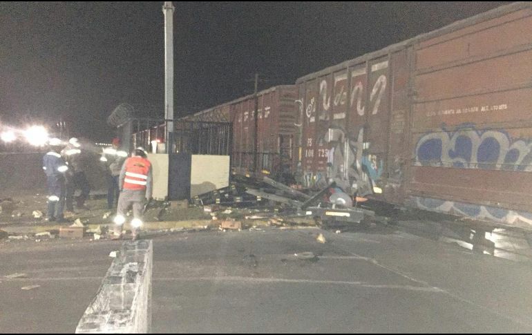 Bomberos y paramédicos participaron en las labores de apoyo. ESPECIAL/CORTESÍA BOMBEROS DE ZAPOPAN